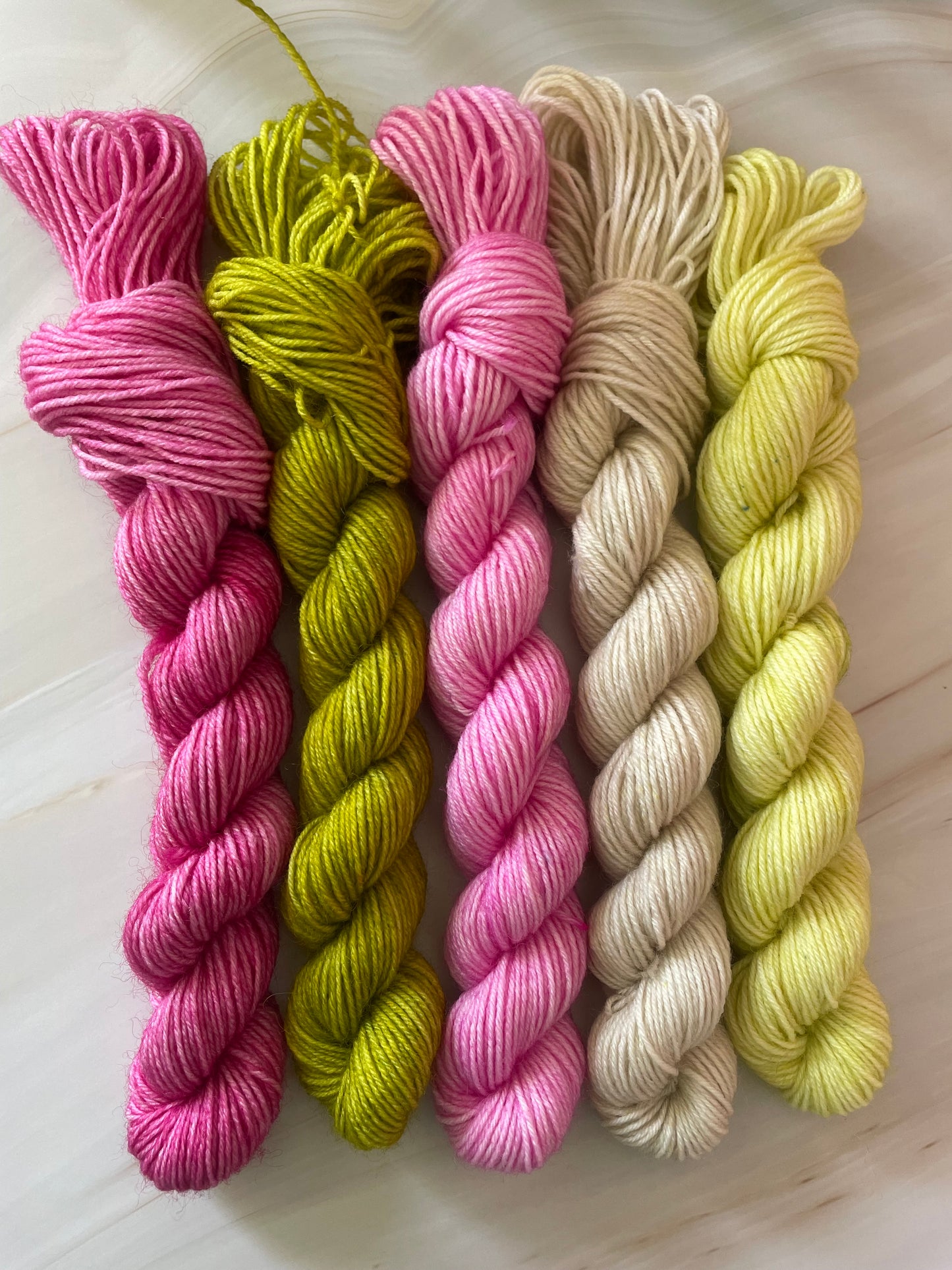 Macaron 4ply Minis